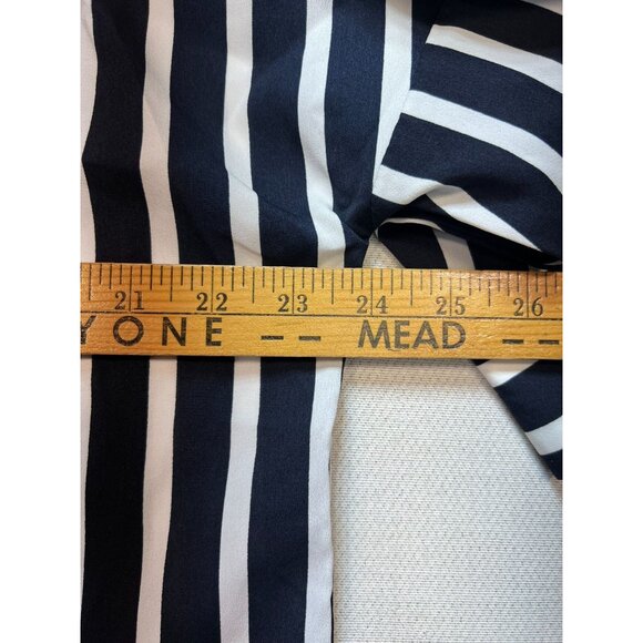 Banana Republic Women's Shoulder Button Top 3/4 Sleeve Size L Navy White Stripe - Picture 12 of 14